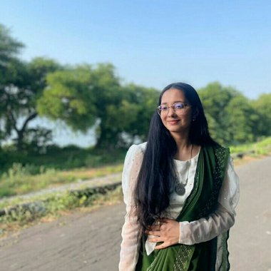 Dhrumi D. - Freelance Copywriter