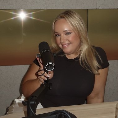 Lucille M. - Freelance Presenter