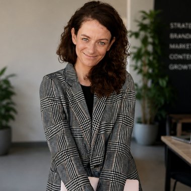 Zsuzsanna K. - Freelance Brand Strategist