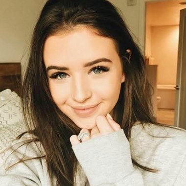 Iqra D. - Freelance Book Illustrator