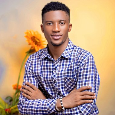 Idowu .. - Freelance Artworker