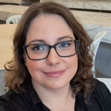 Isabel M. - Freelance Vocalist