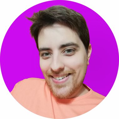 Lucas - Freelance Graphic Designer