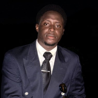 Eseyin F. - Freelance Filmmaker