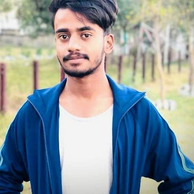 Muhammad J. - Freelance Pitch Deck Designer