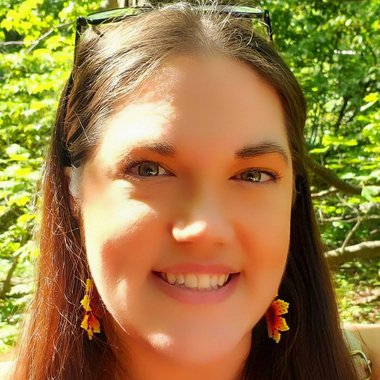 Caitlin B. - Freelance Designer