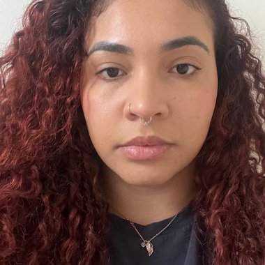 Tainá R. - Freelance Social Media Freelancer