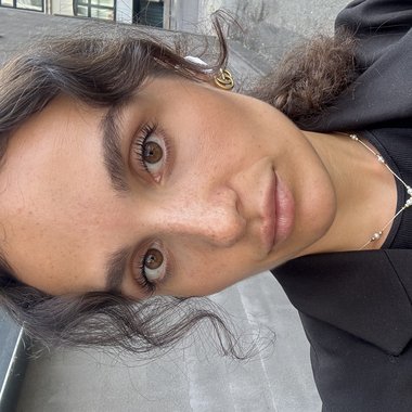 Emma M. - Freelance Community Manager