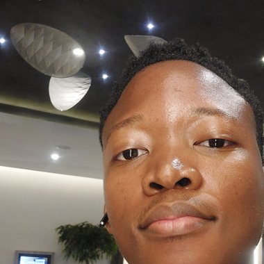Letlotlo M. - Freelance Graphic Designer