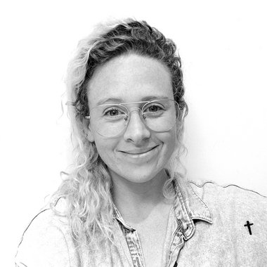 Pip S. - Freelance Graphic Designer