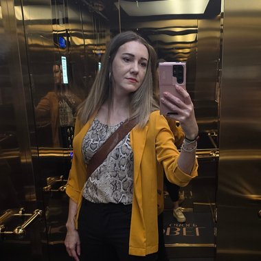 Aleksandra P. - Freelance Project Manager