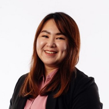 Elly E. - Freelance Digital Marketer