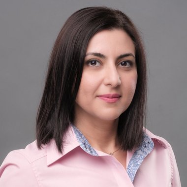 Aylin N. - Freelance Full Stack Developer