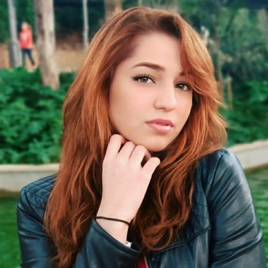 Amalia G. - Freelance Logo Designer