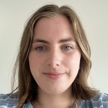 Ellen H. - Freelance Designer