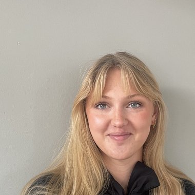Elin L. - Freelance Copywriter