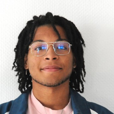 Axel - Freelance Motion Graphic Designer