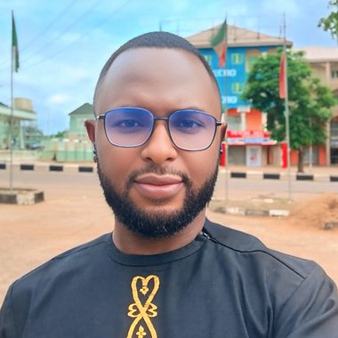 Felix N. - Freelance Ui Designer