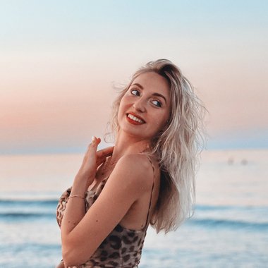 Karina K. - Freelance Graphic Designer