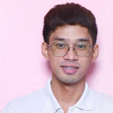 Chesterville - Freelance Graphic Designer