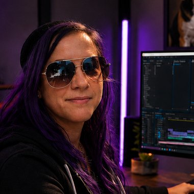 Suzy W. - Freelance Assistant Editor