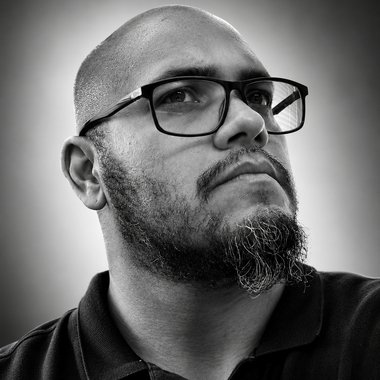 Leandro M. - Freelance Packaging Designer