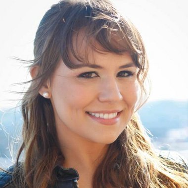 Andrea C. - Freelance Writer