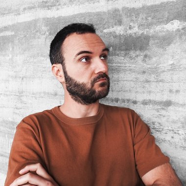 Robin J. - Freelance Web Developer