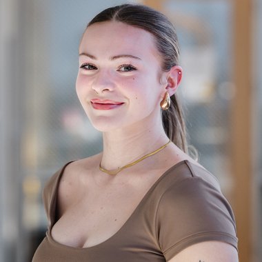 Louisa J. - Freelance Influencer Marketing Manager