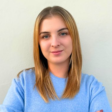 Marina T. - Freelance Presentation Designer