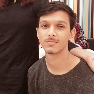 Anas B. - Freelance Photoshop Editor