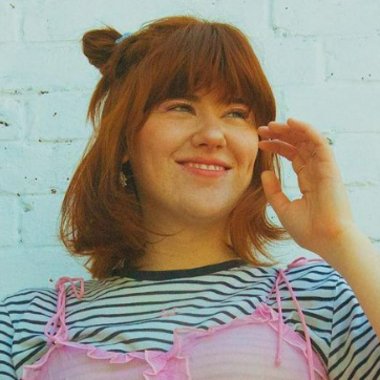 Freya M. - Freelance Singer