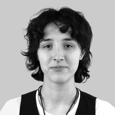 Ekaterina B. - Freelance Graphic Designer