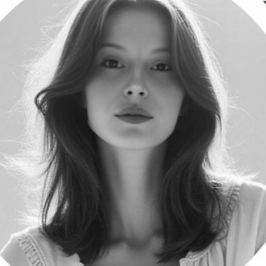 Ela - Freelance Presentation Designer