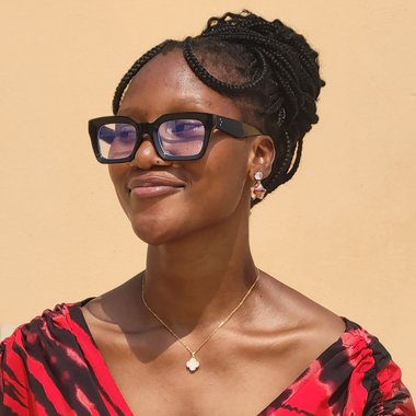 Joy D. - Freelance Logo Designer