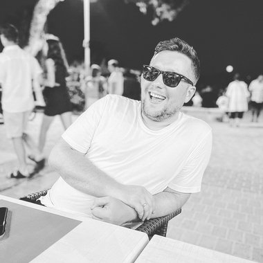 Tom K. - Freelance Videographer