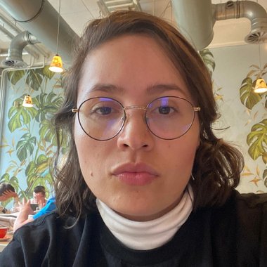 Isela f. - Freelance Designer
