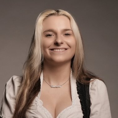 Sabrina - Freelance Video Editor