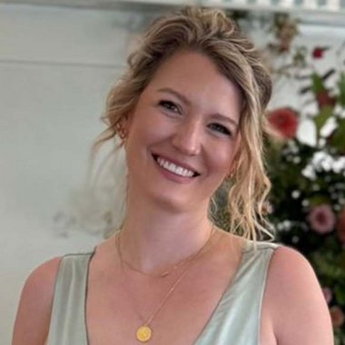 Bethan G. - Freelance Graphic Designer