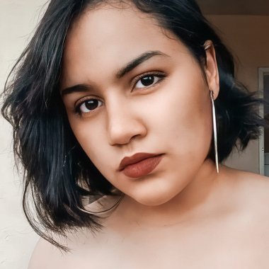 Bia d. - Freelance Graphic Designer