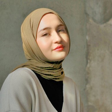 Maria S. - Freelance Graphic Designer
