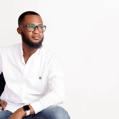 Cosrael - Freelance Brand Designer