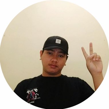 Geri S. - Freelance Web Developer