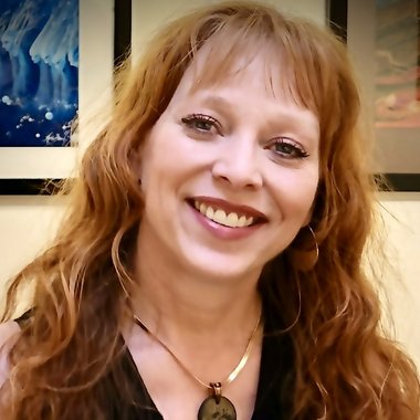 Halli B. - Freelance Artist