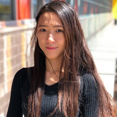 Rainnie H. - Freelance Graphic Designer