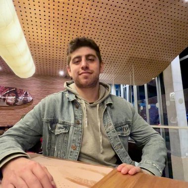 Luis A. - Freelance Designer