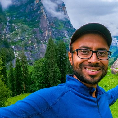 Pratik C. - Freelance Social Media Freelancer