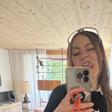 Laura T. - Freelance Line Producer