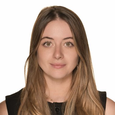 Julia E. - Freelance Content Creator