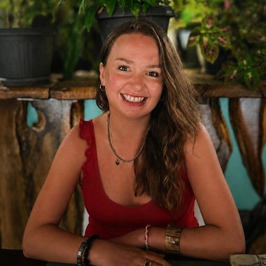 Becky M. - Freelance Community Manager